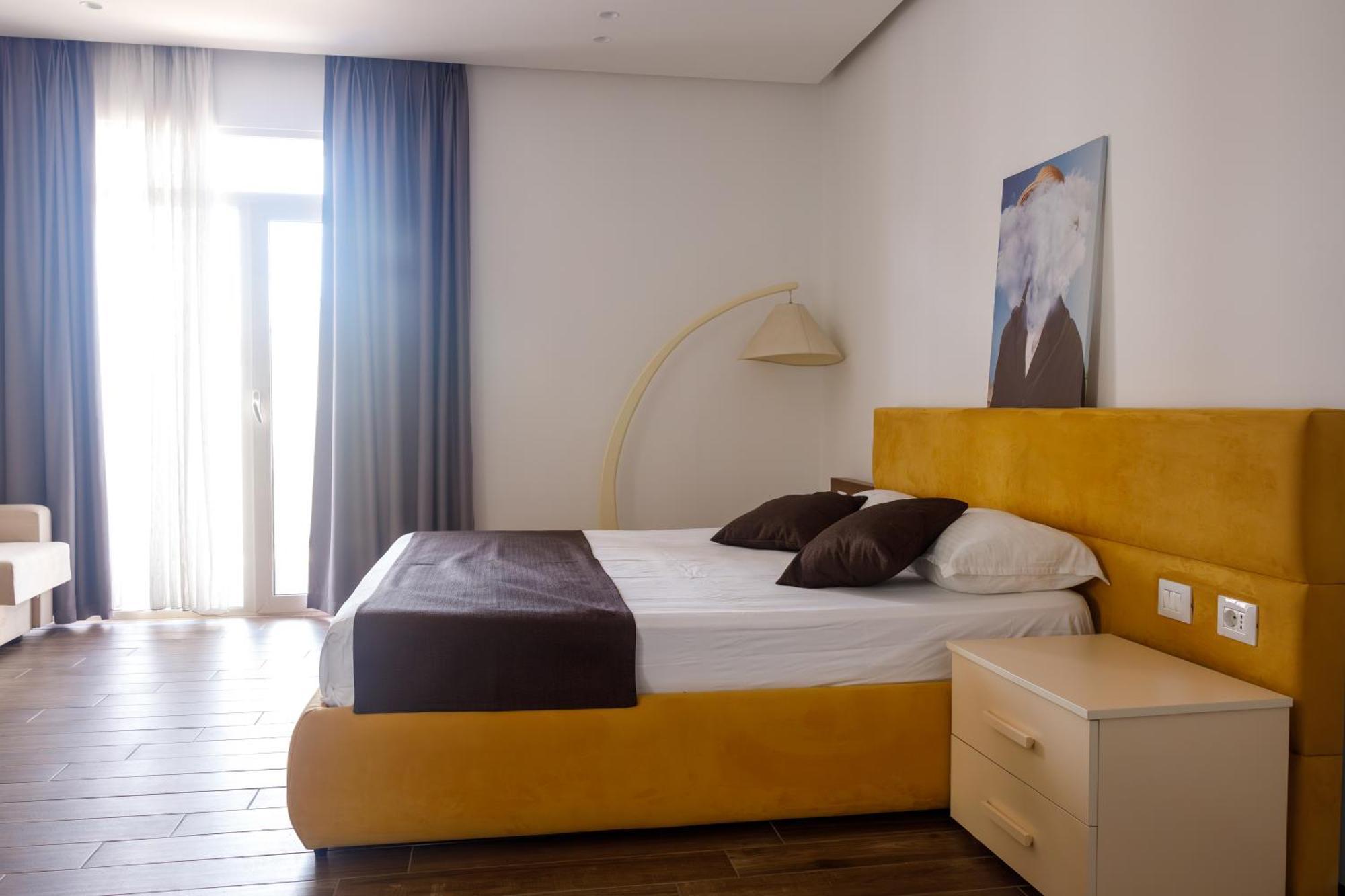 Amh Hotel Durres Luaran gambar