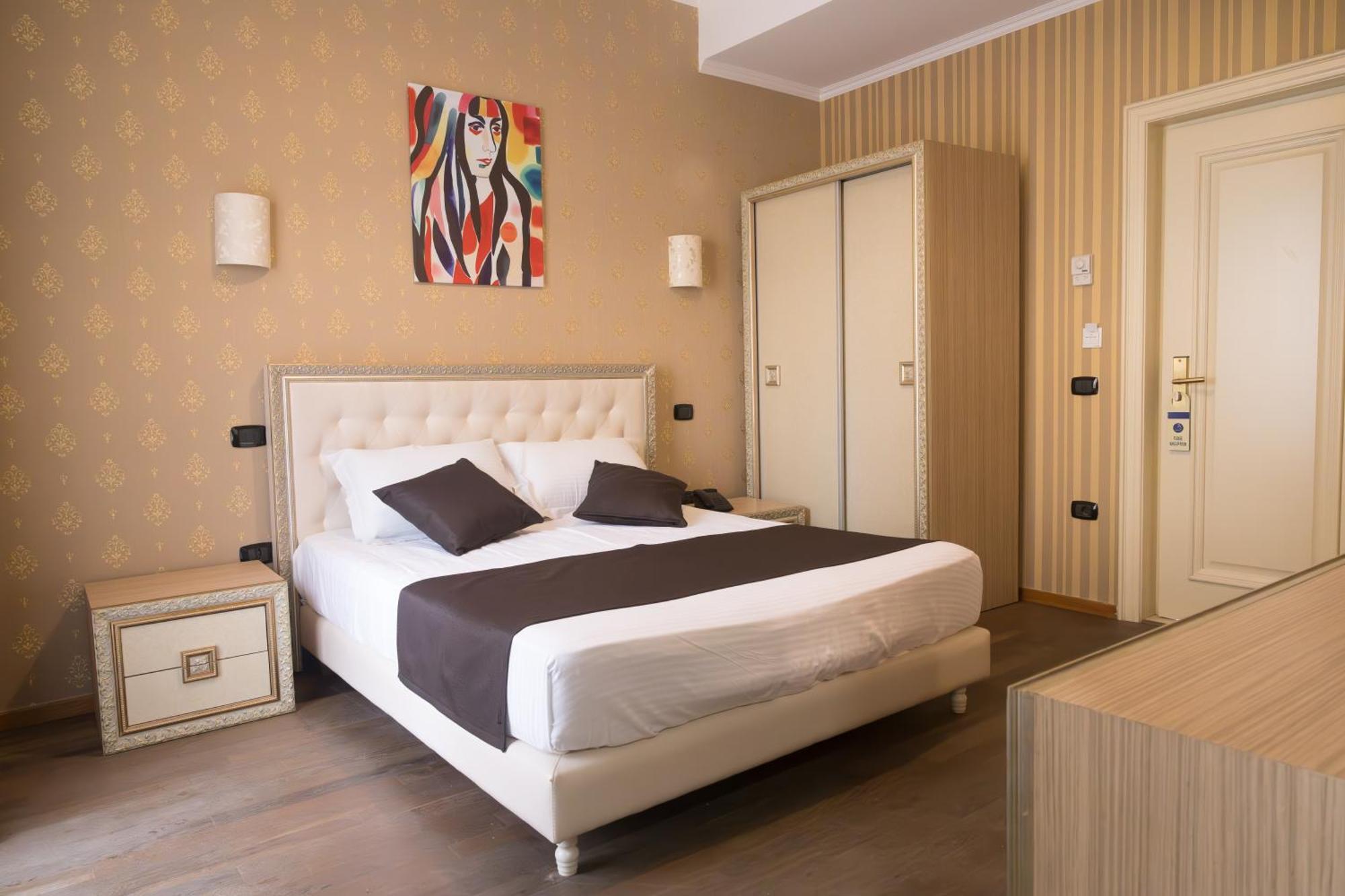 Amh Hotel Durres Luaran gambar