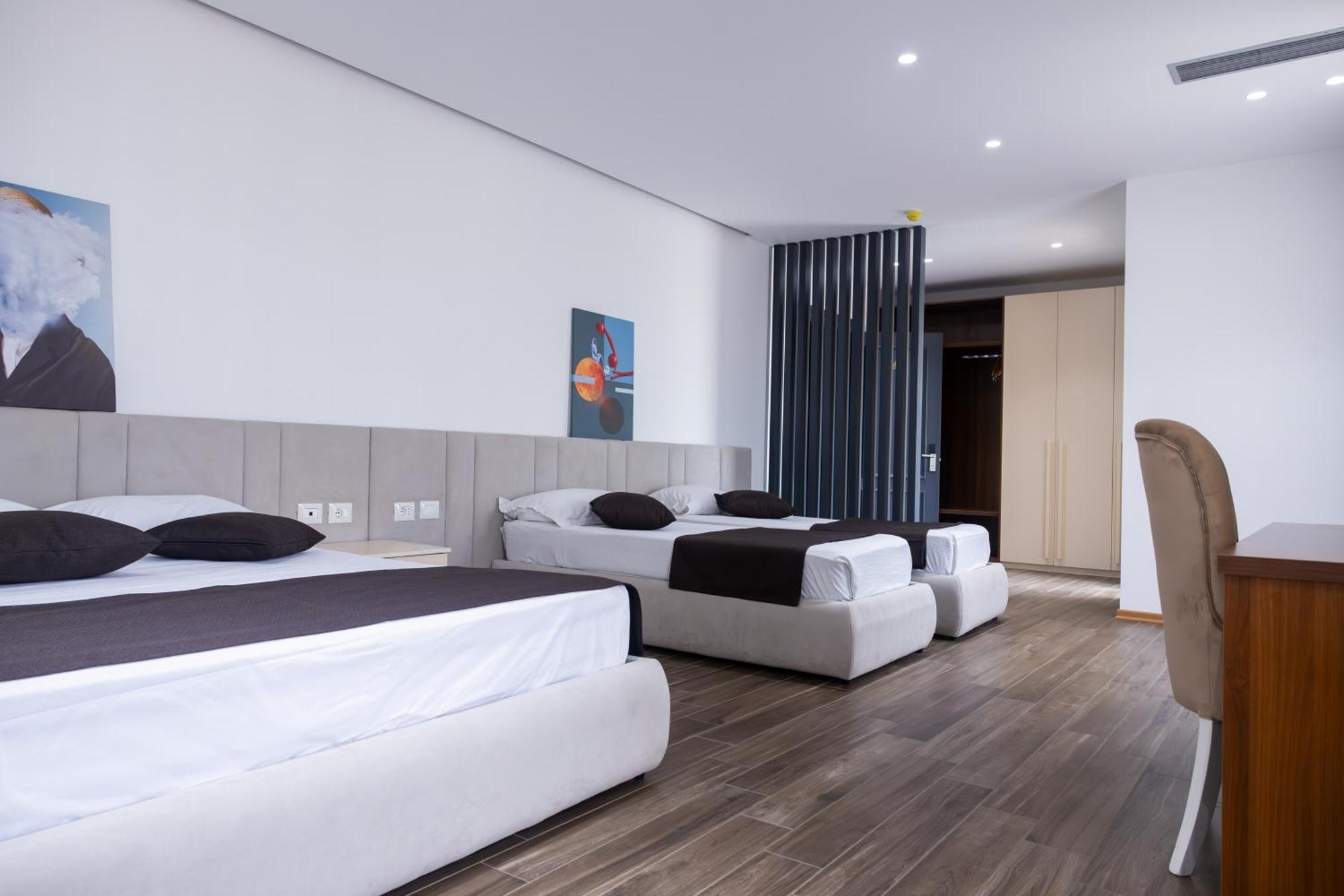 Amh Hotel Durres Luaran gambar