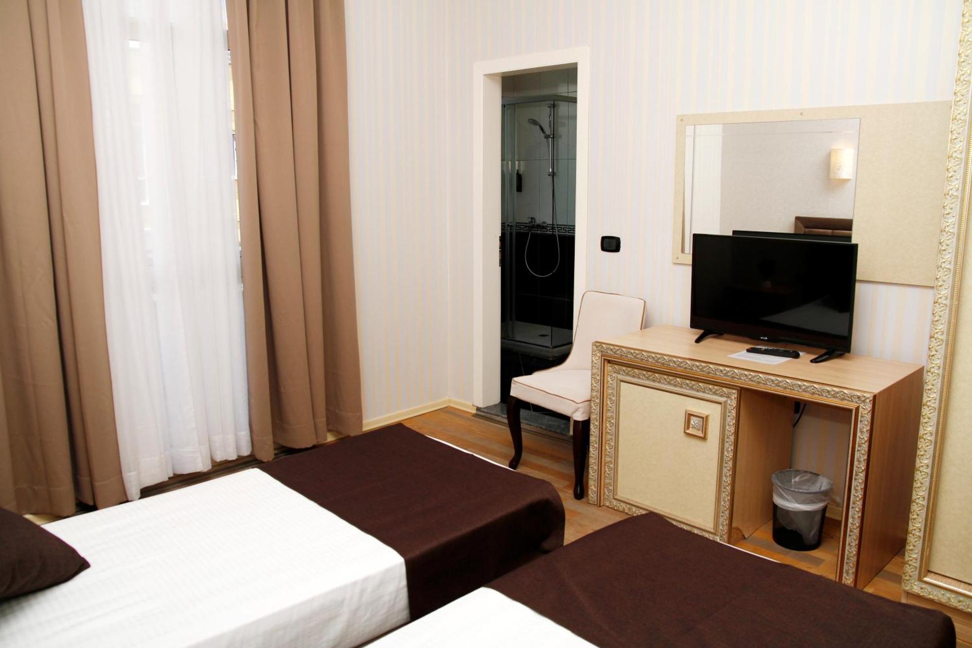 Amh Hotel Durres Luaran gambar