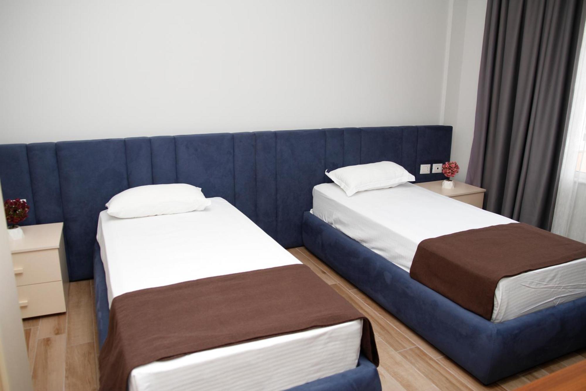 Amh Hotel Durres Luaran gambar