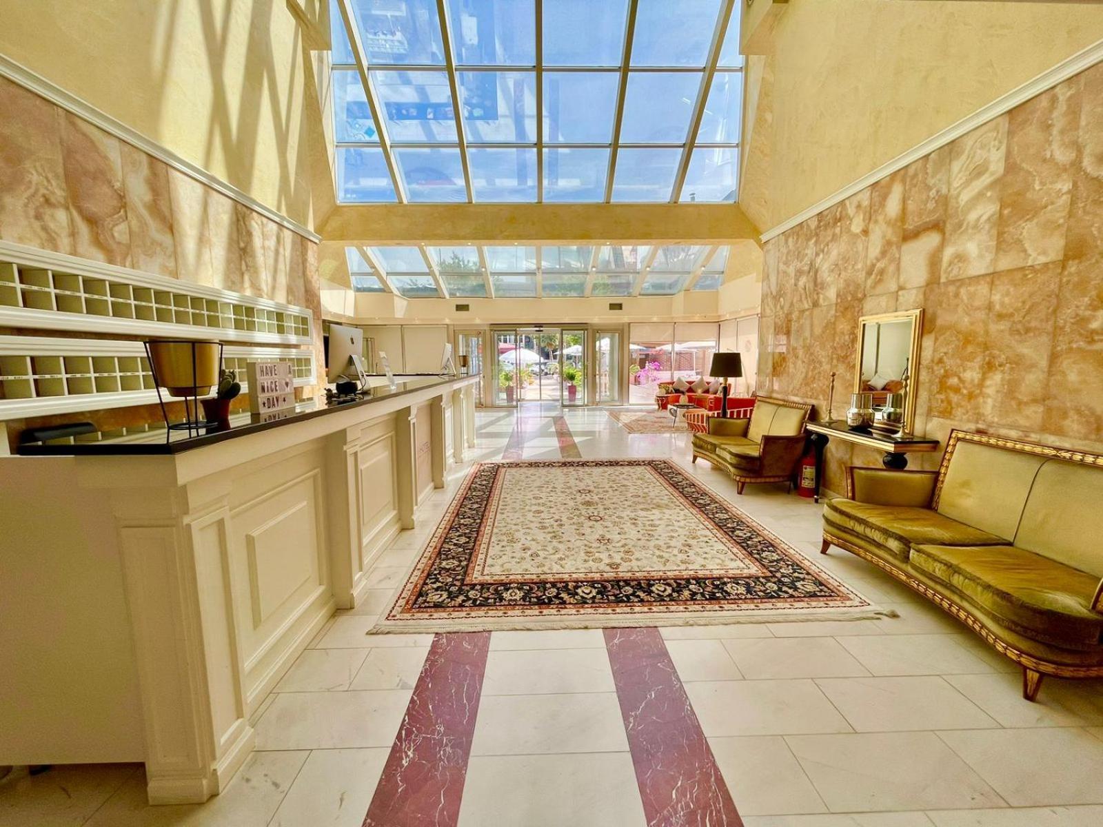 Amh Hotel Durres Luaran gambar